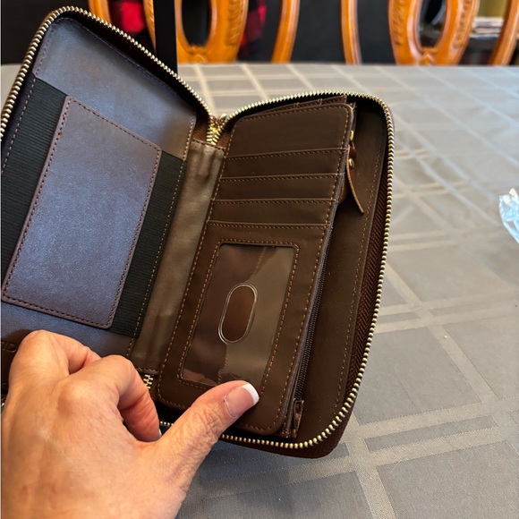 Elegant Brown Quilted Wristlet Clutch - Picture 5 of 6